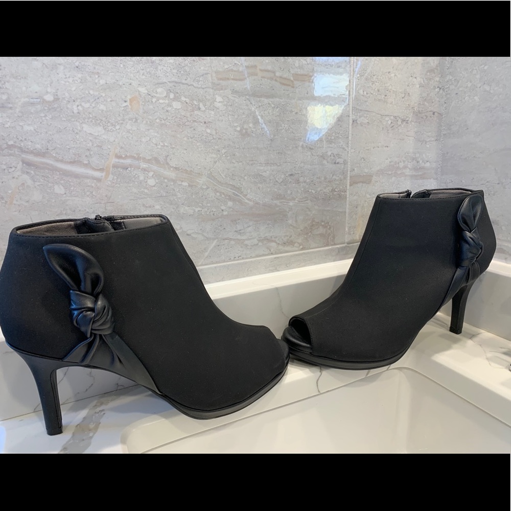 Lifestride Black booties